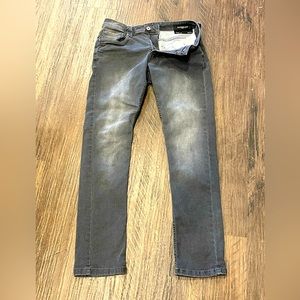 Skinny Fit gray jeans that are super comfy. Perfect condition. Size 31x32